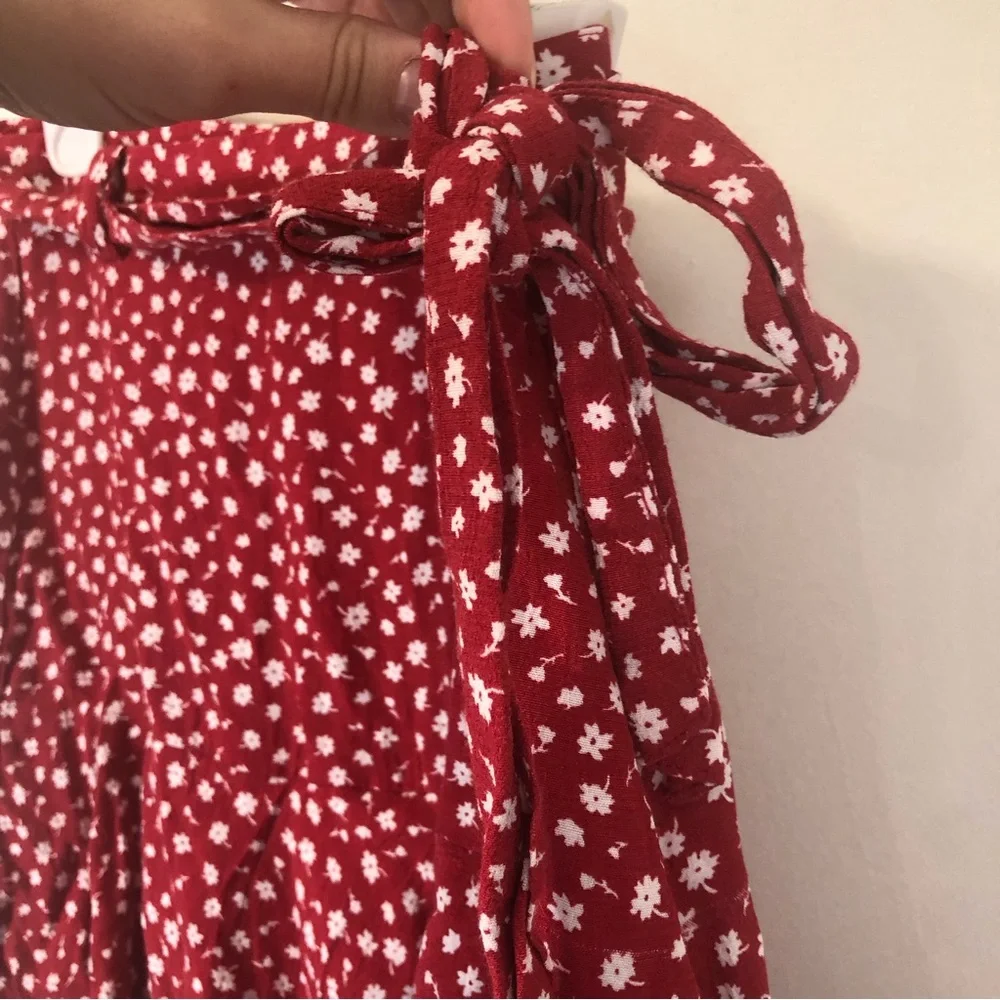 Zara Women’s Red and White Floral Cottagecore Tie Wrap Skort Size Small - Picture 6 of 8